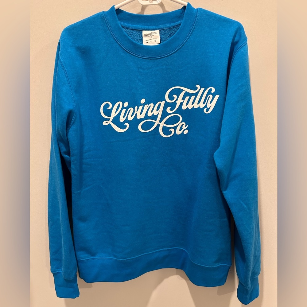 Living Fully Co logo lightweight sweatshirt in Pool Blue